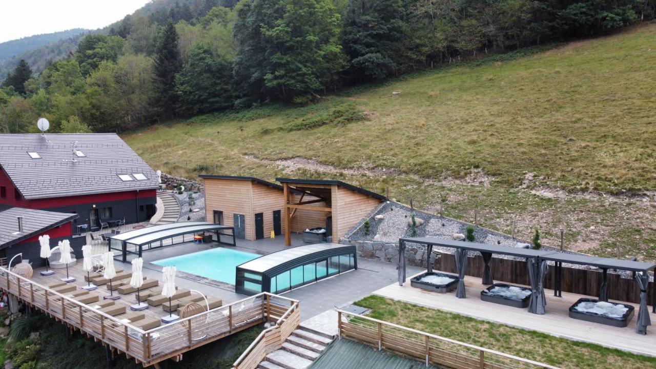 La Ferme De Rochesson, Jacuzzis & Piscine Commune Apartment Exterior photo